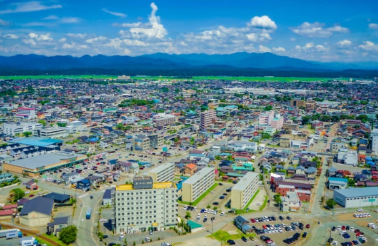 What is the largest city in Akita Prefecture