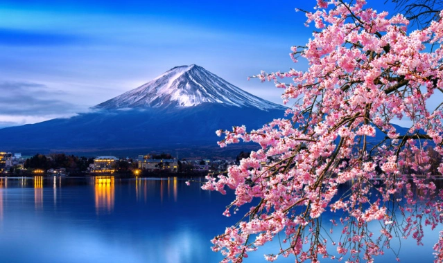 unique places to go in Japan