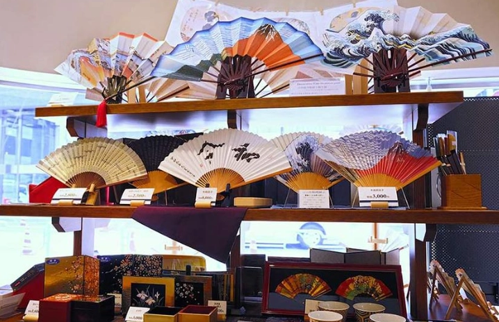 best souvenirs from Tokyo