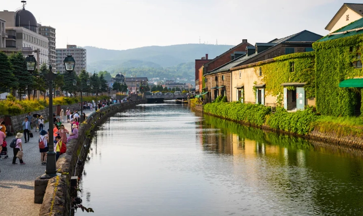 canal cruise canal cruise